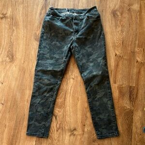 Women’s Dex Camouflage Jeans size 31 stretchy greys